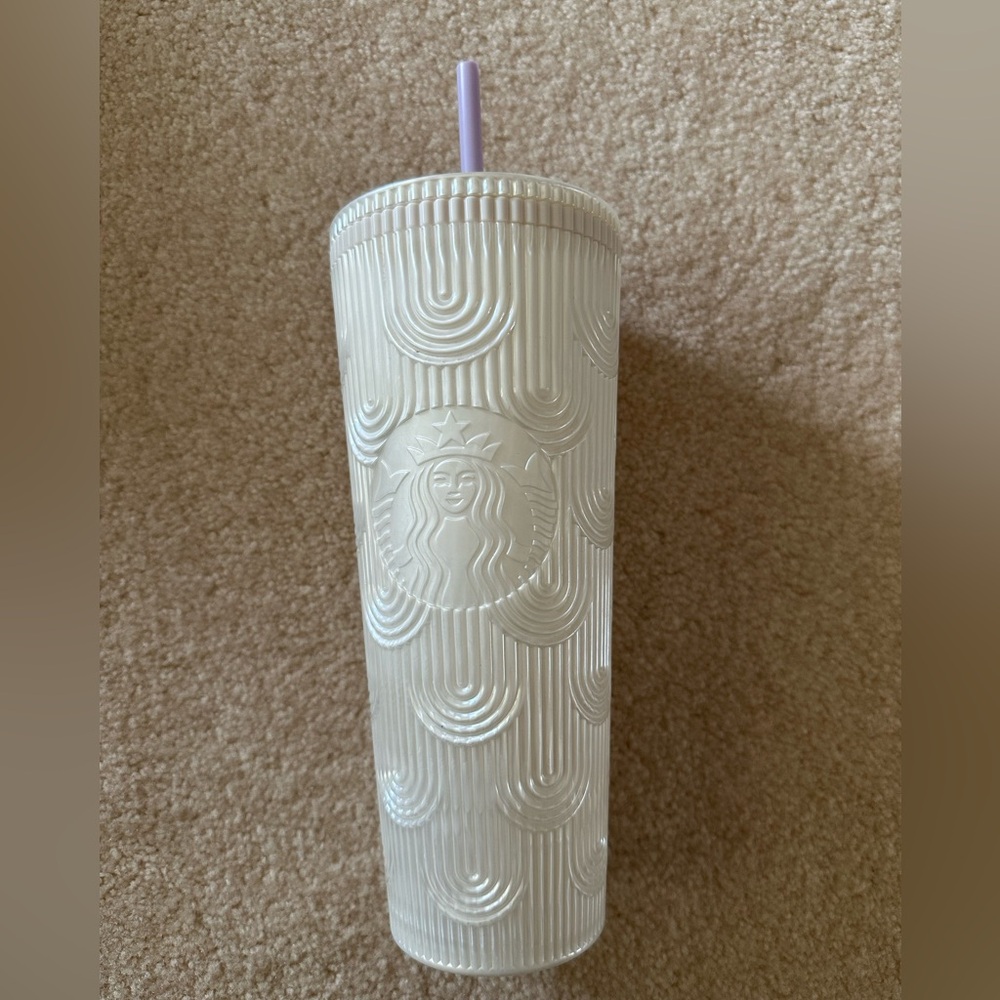 Starbucks White Pearl Mermaid Venti 24oz Cup 🧜‍♀️🤍💜